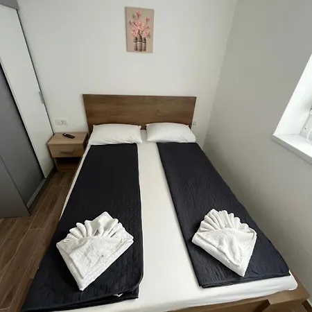 Herzeg Hill Lägenhet *