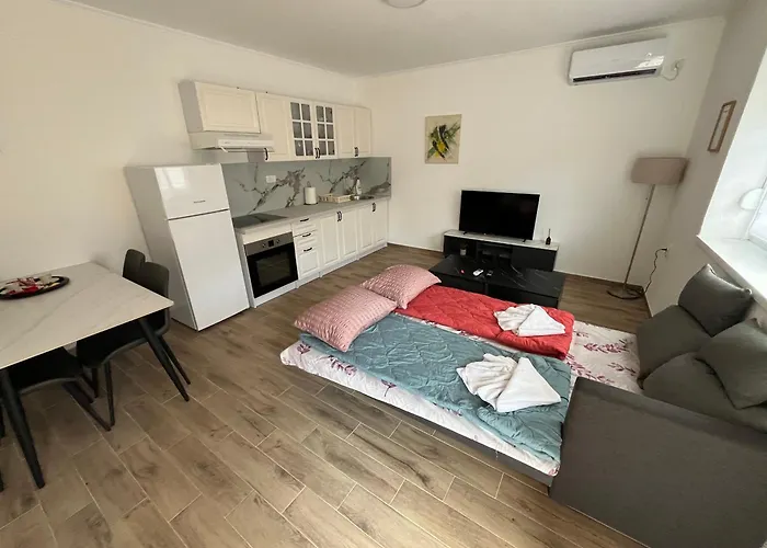 Herzeg Hill Apartment